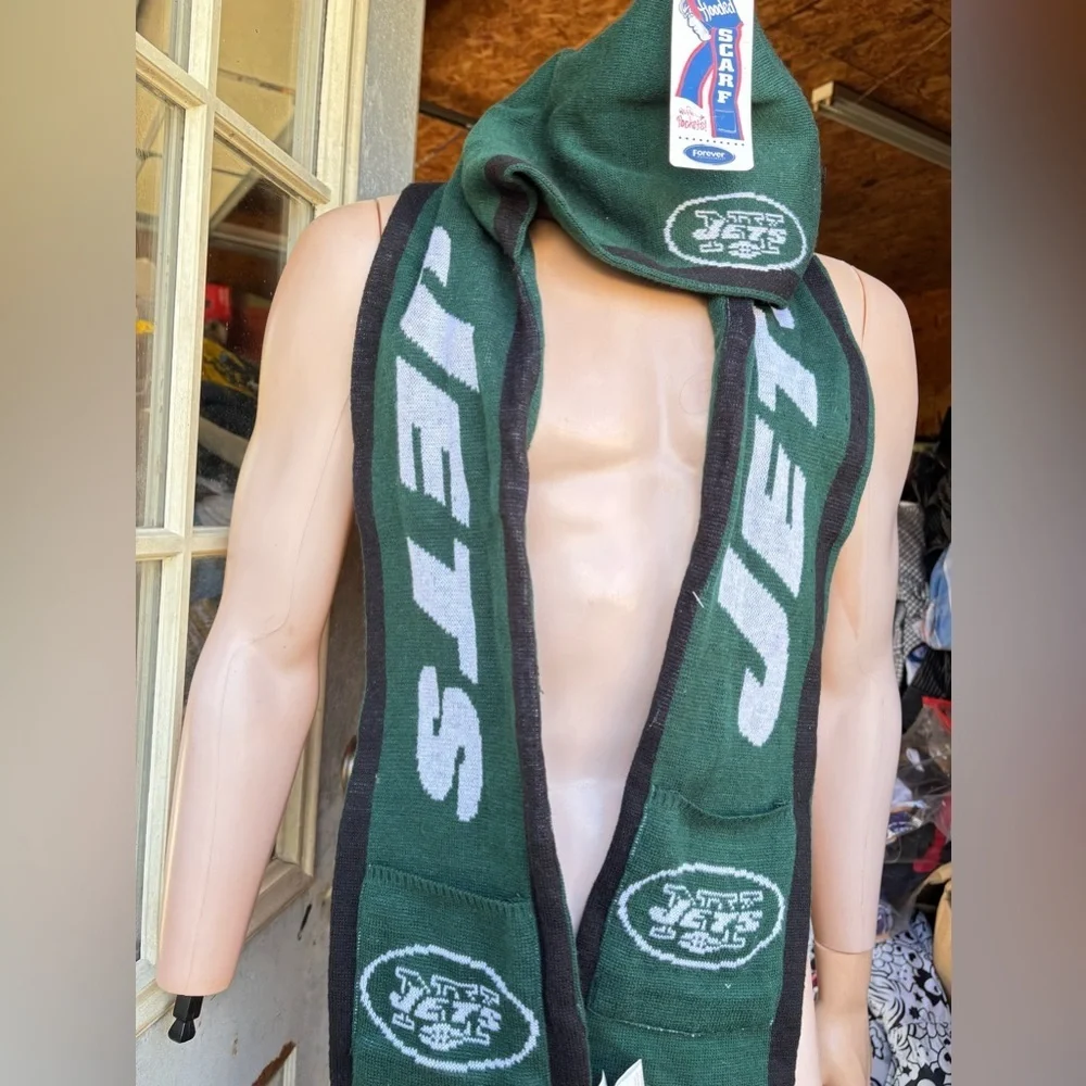 NFL New York Jets Ultra Scarf With Built in pockets